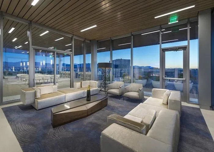 Modern Luxury 2 Bed With Panoramic City Views In Downtown La
